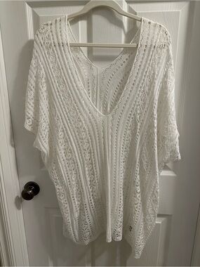 White Knit V-Neck Crochet Top